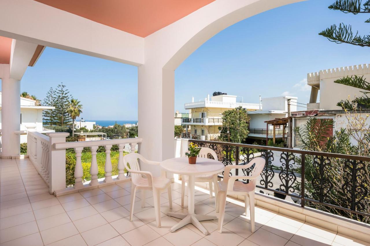 Captain Michalis Apartments Galatás Zewnętrze zdjęcie