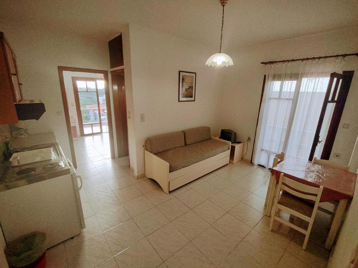 Captain Michalis Apartments Galatás Zewnętrze zdjęcie